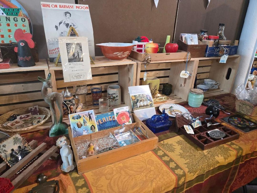 Antiques at The Trinket Farmer