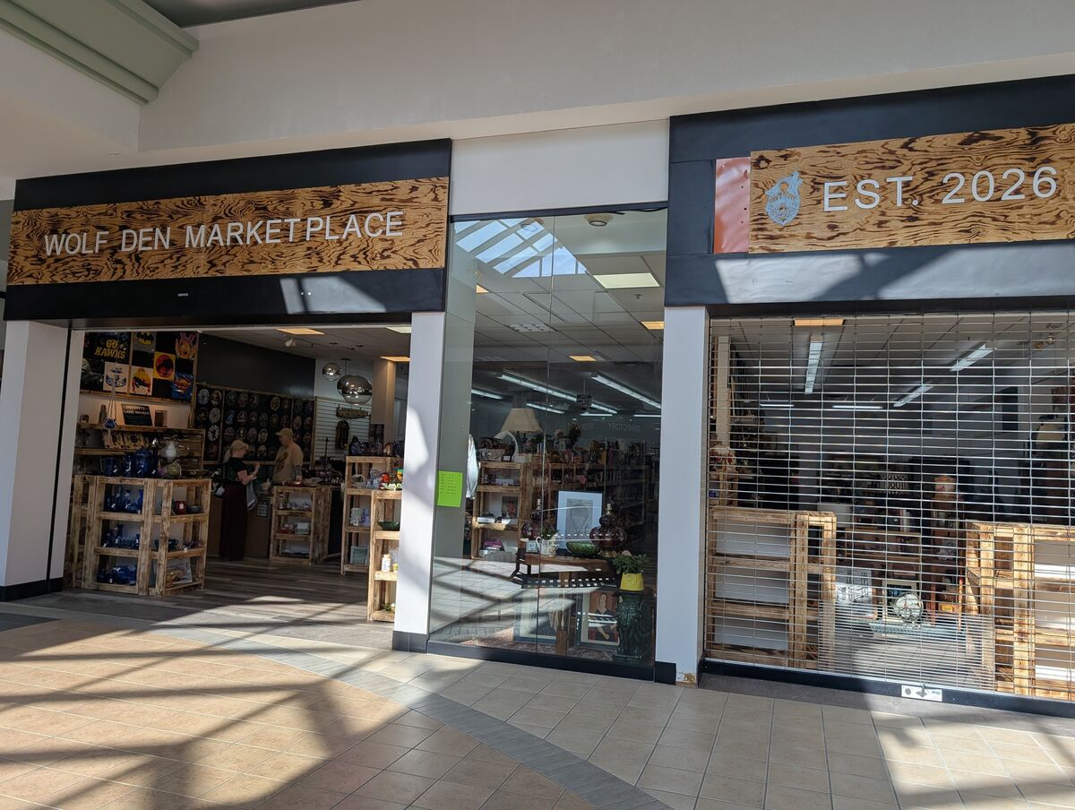 Wolf Den Market Place at Lindale Mall